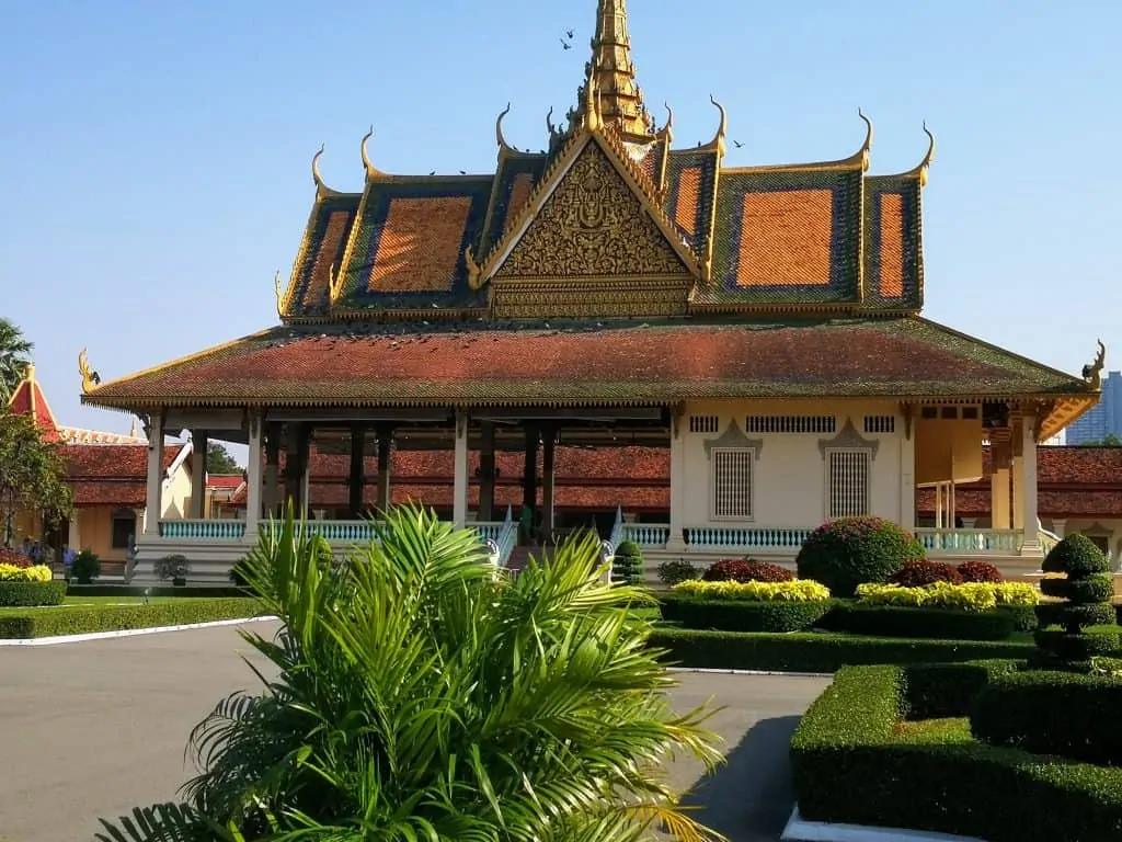 royal palace buildings Phnom Penh